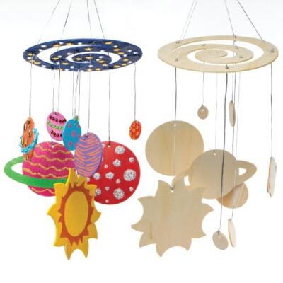 Kit mobile système solaire en bois Baker Ross, 8 planètes à décorer