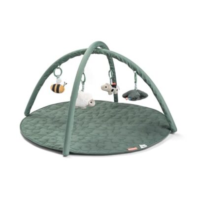 Tapis d’éveil Tiny Farm Done by Deer avec arches et 4 jouets détachables